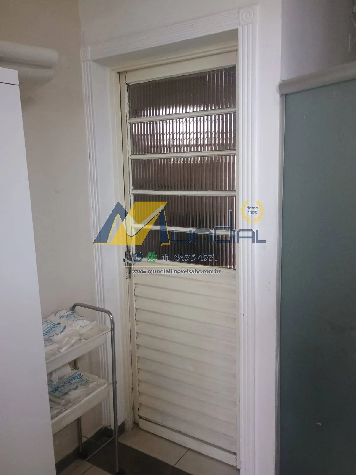 Imagem Salão Comercial 242 m² com 8 Vagas no Bangu, Santo André.