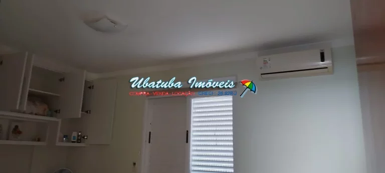 Imagem Linda casa condomínio fechado com 03 dormitórios e piscina
