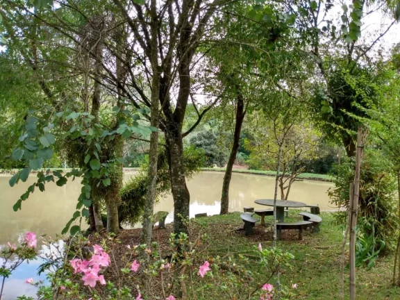 Imagem CHÁCARA A VENDA PRÓXIMO CIDADE DE BRAGANÇA ENTRADA DE SOCORRO COM LAGOS E CAMPO DE FUTEBOL
