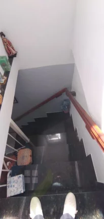 Imagem Casa de 2 dormitórios sendo 1 suíte, 3 banheiros, 2 vagas, com 131m² em Taboão, São Bernardo do Campo