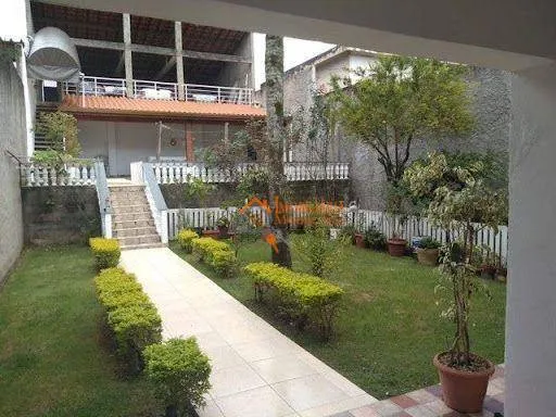 Foto do imóvel Sobrado com 4 dormitórios à venda, 400 m² por R$ 1.100.000,00 - Jordanópolis - Arujá/SP