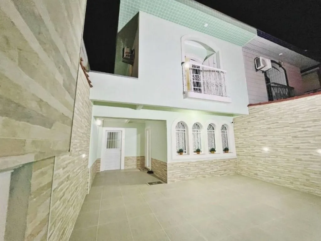 Imagem CASA COM 130,00 m² - BOQUEIRÃO - PRAIA GRANDE SP