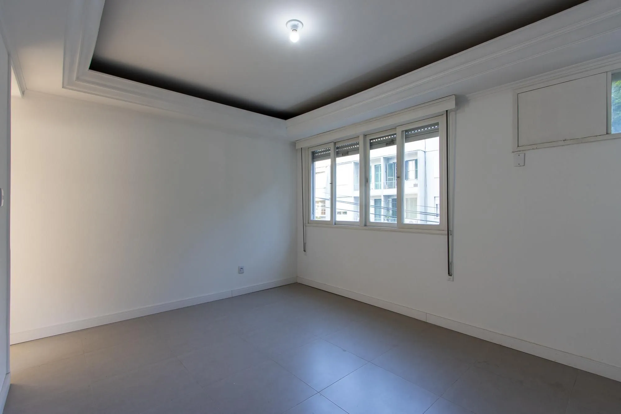 Imagem Apartamento à venda no bairro Moinhos de Vento, em Porto Alegre - RS. Com área privativa de 100.73m².
