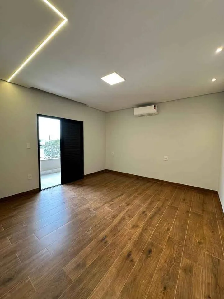 Imagem Casa à venda, Villa Toscana, com 4 quartos, 256m2