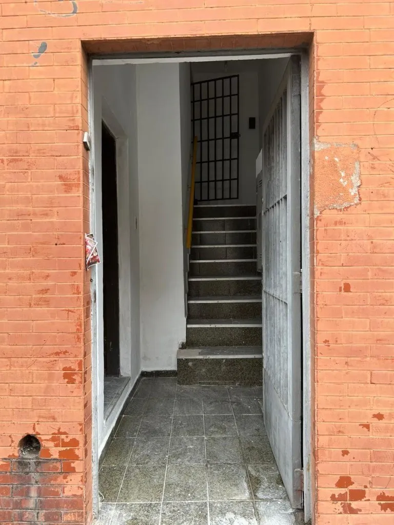Imagem Galpão Comercial na Vila Antonieta - São Paulo-SP 380m² - 5 Banheiros Venda ou Locação