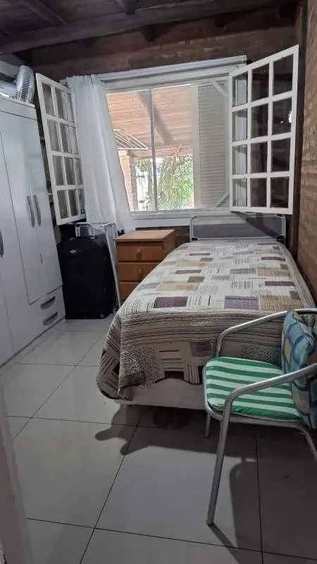 Imagem Residência de Luxo no Cantegril com 4 Dormitórios, 2 Suítes, Piscina e Espaço Gourmet Exclusivo