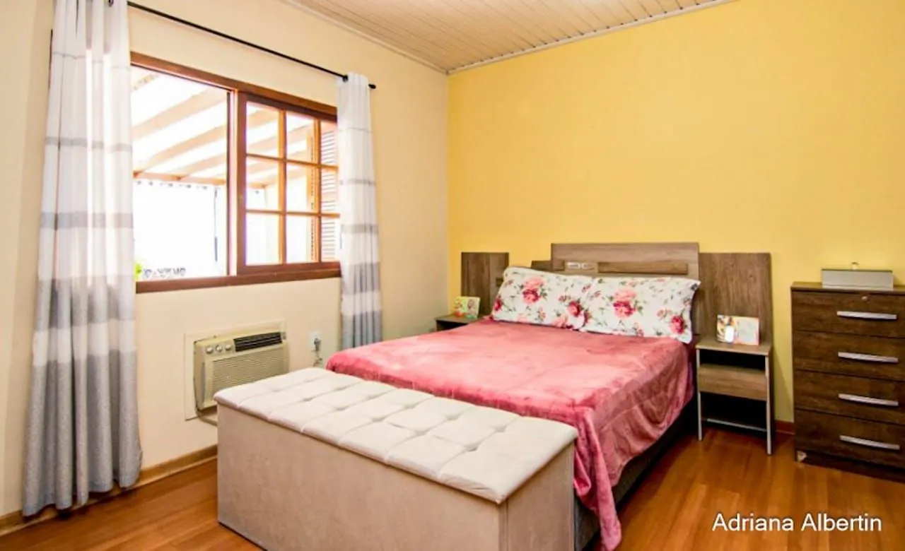 Imagem **Maravilhosa Casa Residencial no Partenon, Porto Alegre, Rio Grande do Sul!**