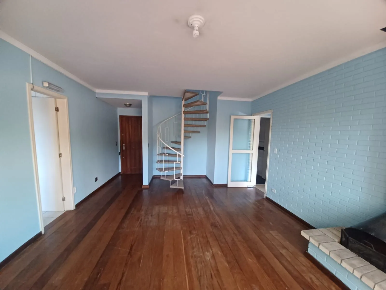 Imagem Cobertura de 2 quartos, 2 banheiros e 1 vaga de garagem no bairro Menino Deus