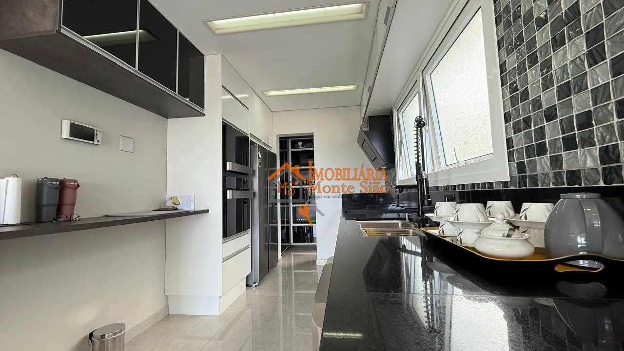 Imagem Sobrado com 5 dormitórios à venda, 450 m² por R$ 3.600.000,00 - Fazenda Rodeio - Mogi das Cruzes/SP