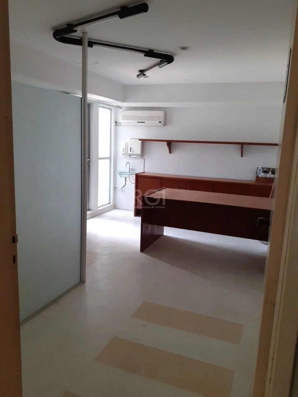 Imagem Conjunto/Sala para Venda - 96m², 0 dormitórios, Bom Fim