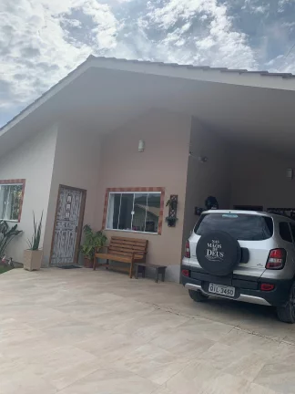 Imagem Casa ampla e aconchegante em Areias de Palhocinha, Garopaba-SC: localização ideal!
