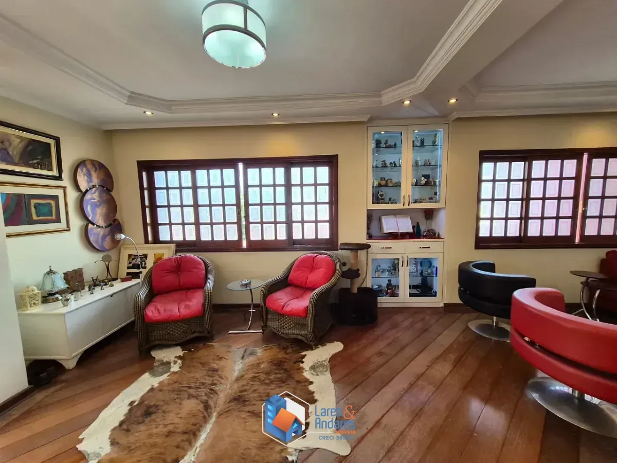 Imagem Casa para venda em Parque São Domingos com 3 quartos, sendo 1 suíte, 313m²