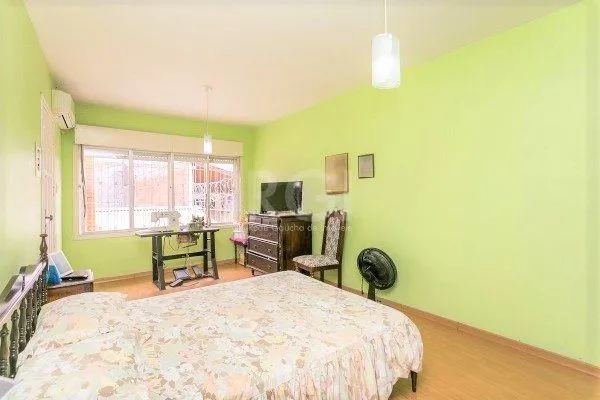Imagem Casa para Venda - 238.35m², 4 dormitórios, sendo 1 suites, 2 vagas - Nonoai