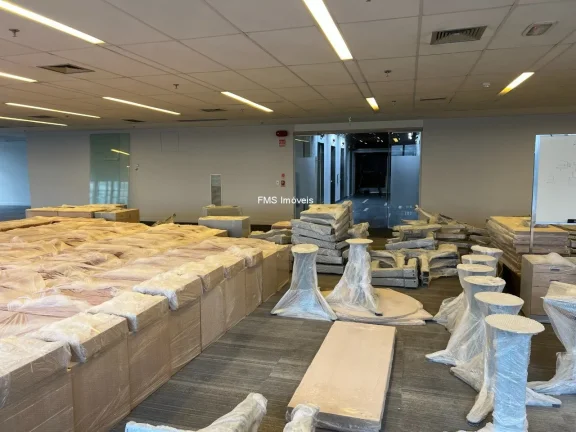 Imagem Sala Comercial na Vila Cordeiro com 926,08m² de Área