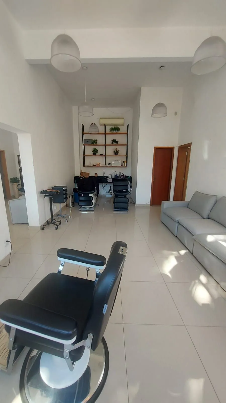 Imagem PRÉDIO COMERCIAL COM 5 SALAS E PROJETO APROVADO APARTAMENTO 100M2
