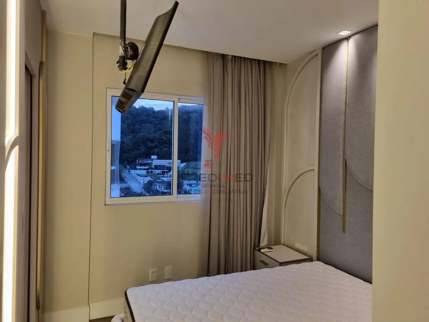 Imagem Exclusividade e Alto Padrão: Cobertura Duplex Atmos Beach em Cabeçudas