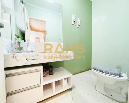 Imagem Sobrado Averbado com mais de 266m² em terreno de 408,27 m², sendo 1 suíte master e mais 3 quartos...