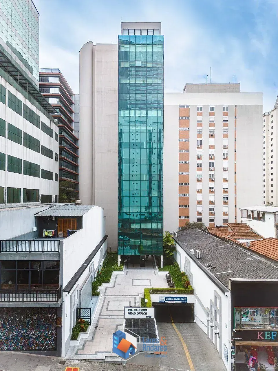 Imagem Conjunto comercial para venda em Cerqueira César, 88m²