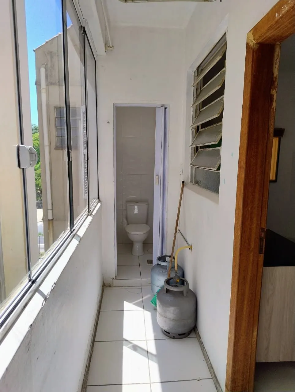 Imagem Ótimo apartamento desocupado de frente para a Redenção- Cidade Baixa