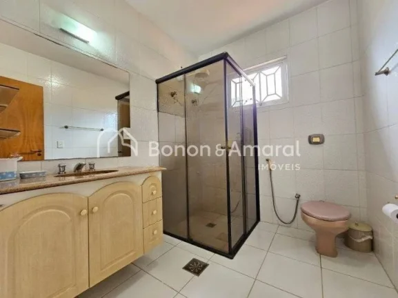Imagem Excelente casa, espaçosa, construção sólida, com telhado novo, ideal para quem procura conforto ...