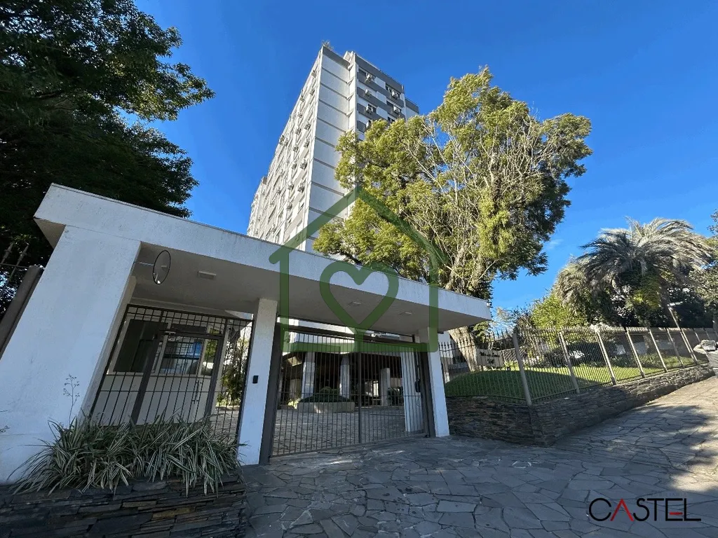 Imagem Apartamento reformado e desocupado à venda no bairro Menino Deus, em Porto Alegre. Originalmente co...
