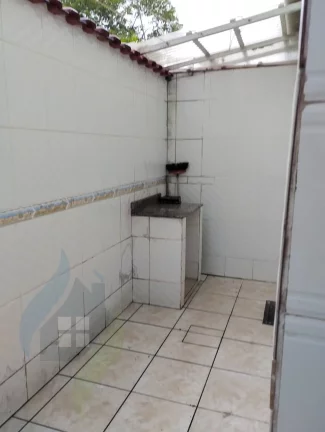 Imagem Casa de condomínio de 2 dormitórios, 2 banheiros e 1 vaga de 80,00 m² em Mongaguá
