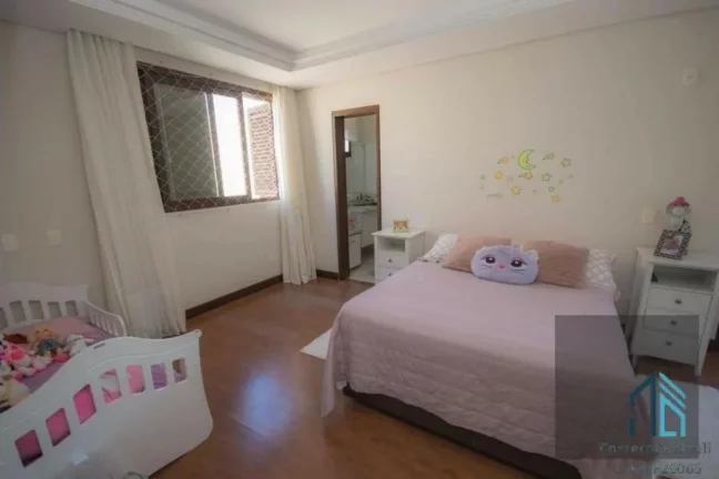 Imagem Casa a venda em condomínio, 04 suítes, 06 vagas, no Alphaville em Pinhais PR