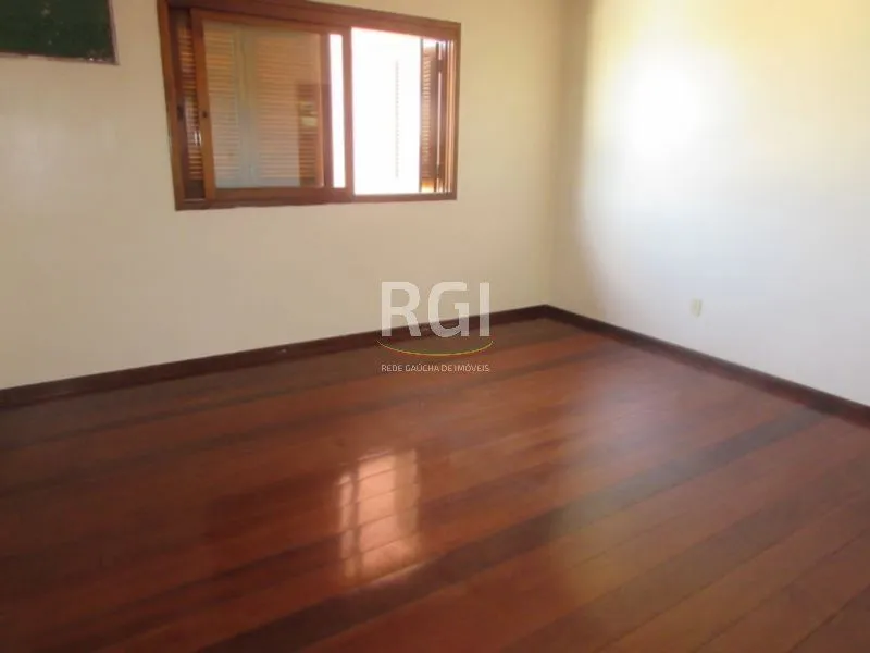 Imagem Casa Condominio para Venda - 383.4m², 5 dormitórios, sendo 2 suites, 3 vagas - Nonoai