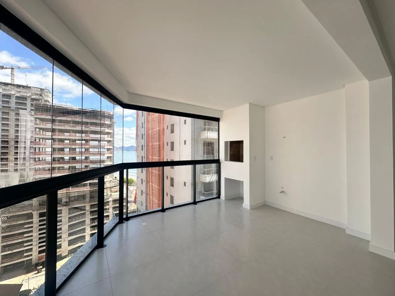 Imagem Apartamento com vista para o mar à venda com 115m2 por R$ 2.490.000,00