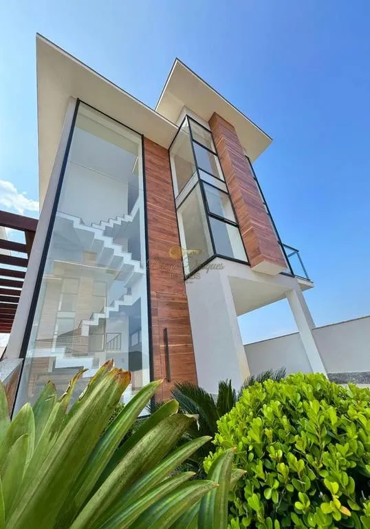 Imagem Casa em Condomínio para Venda em Teresópolis / RJ no bairro Tijuca