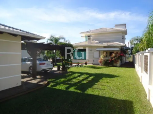 Imagem Casa para Venda - 320m², 4 dormitórios, sendo 2 suites, 3 vagas - Centro
