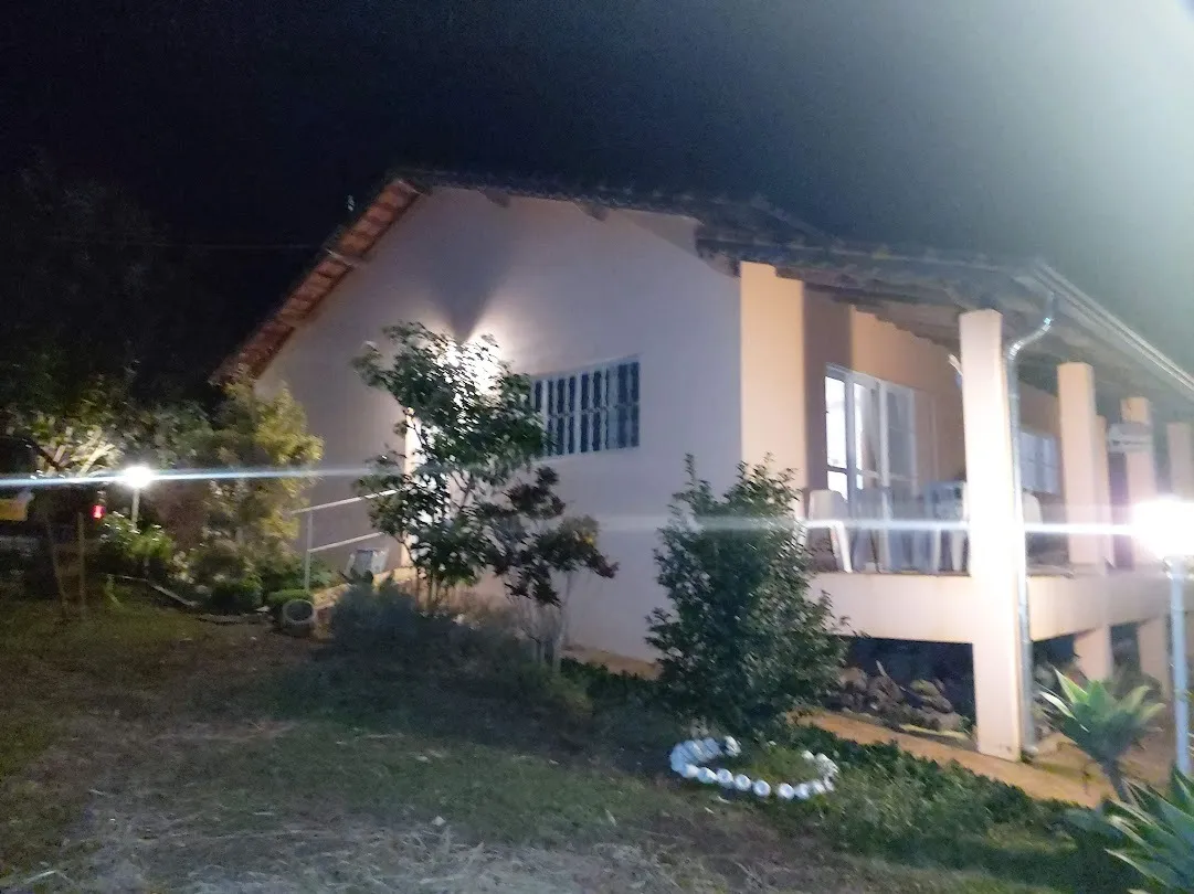 Imagem Chácara à Venda em Paranapanema com 120m², Pomar Variado e Rio nos Fundos
