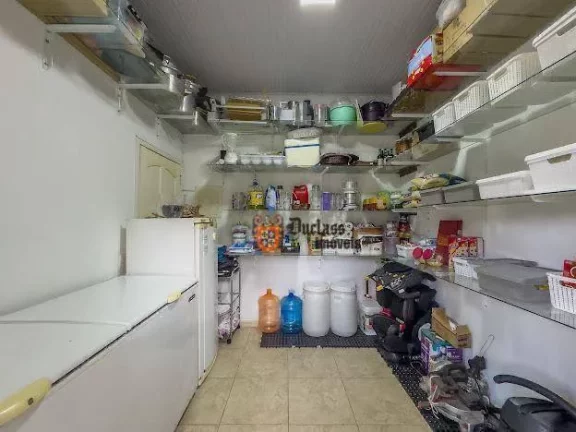 Imagem Chácara com 5 dormitórios à venda, 2000 m² por R$ 1.100.000,00 - Nova Suiça II - Valinhos/SP