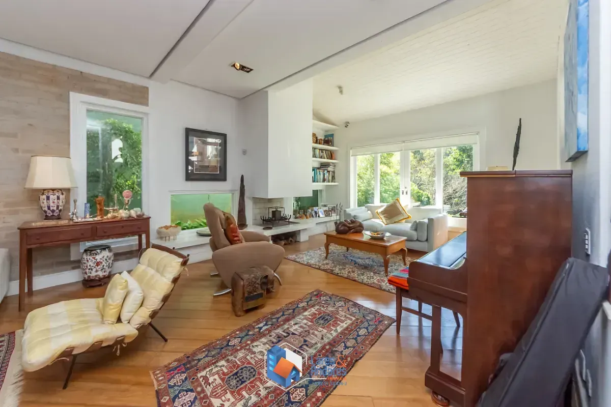 Imagem Casa para venda em Jardim dos Estados com 4 quartos, sendo 2 suítes, 389m²
