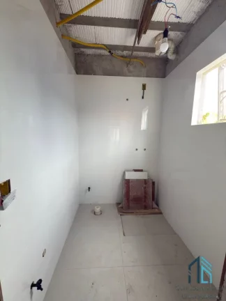 Imagem Sobrado 03 quartos sendo uma suíte, terraço, no Capão da Imbuia em Curitiba PR