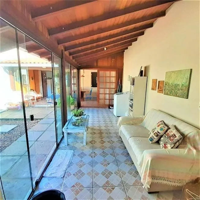 Imagem Casa 3 dormitorios 2 garagens no Bairro Hípica em Porto Alegre RS