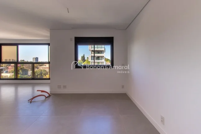 Imagem Apartamento com 1 dormitório suíte, lavabo, sala de jantar, sala de estar, cozinha, área de servi...
