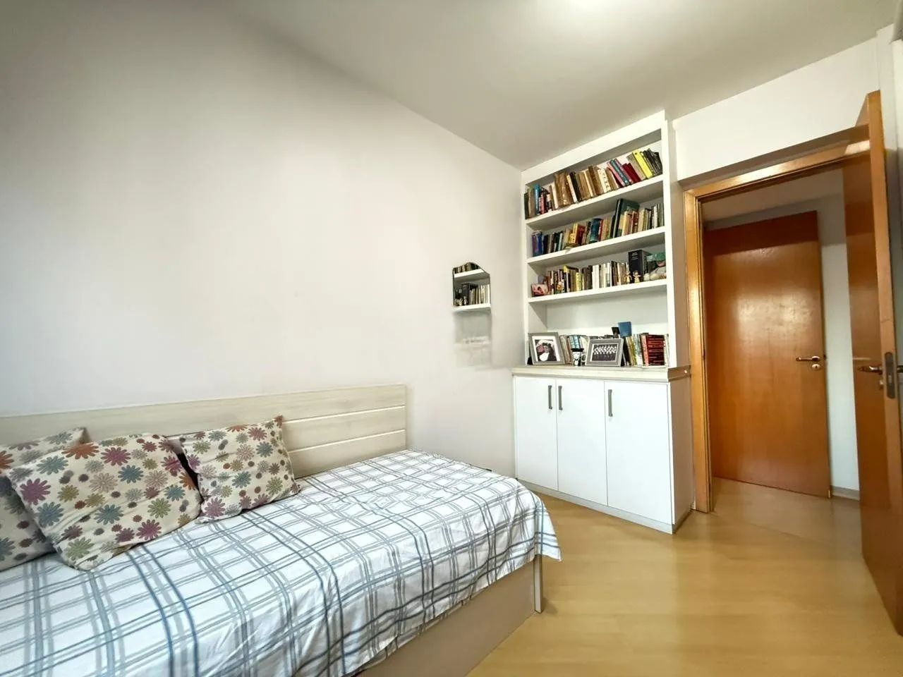 Imagem Apartamento Impecável com Vista Panorâmica, 2 Suítes e Living Ampliado