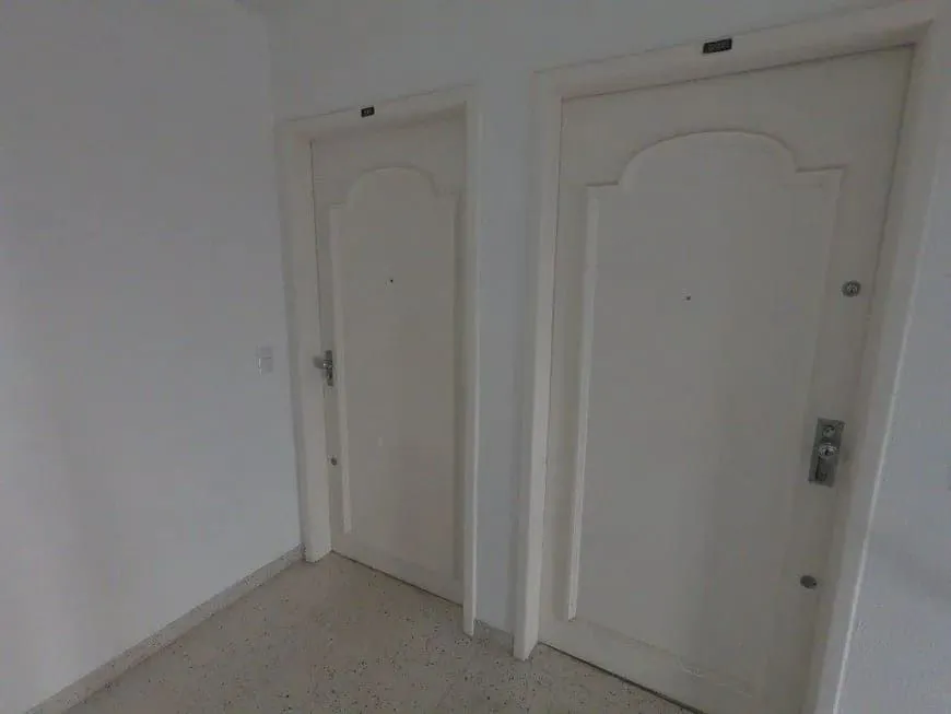 Imagem Apartamento com 2 quartos e 72m² à venda em Menino Deus, Porto Alegre.