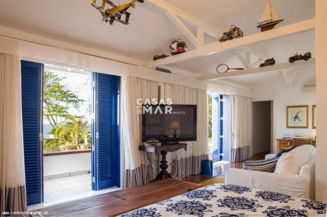 Imagem Casa Frente Mar para Temporada em Armação dos Búzios / RJ no bairro Manguinhos