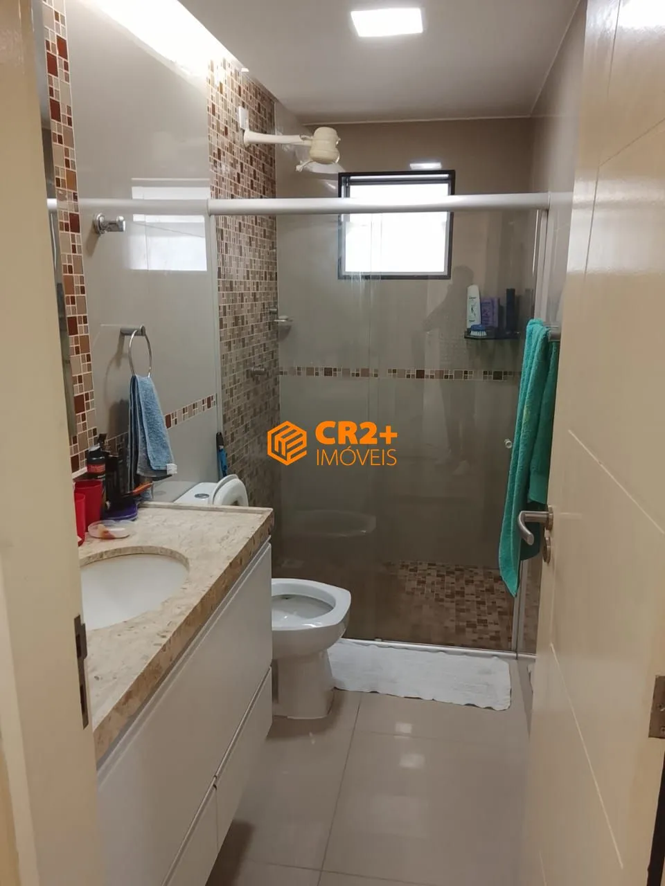 Imagem Vendo apartamento no bairro Mauricio de Nassau em Caruaru, porteira fechada.-135