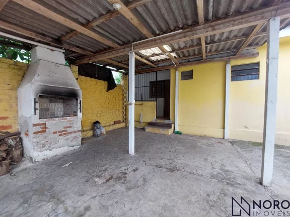 Imagem Casa na Silva Jardim imediações da Borges de Medeiros com 2 dormitórios 2 vagas