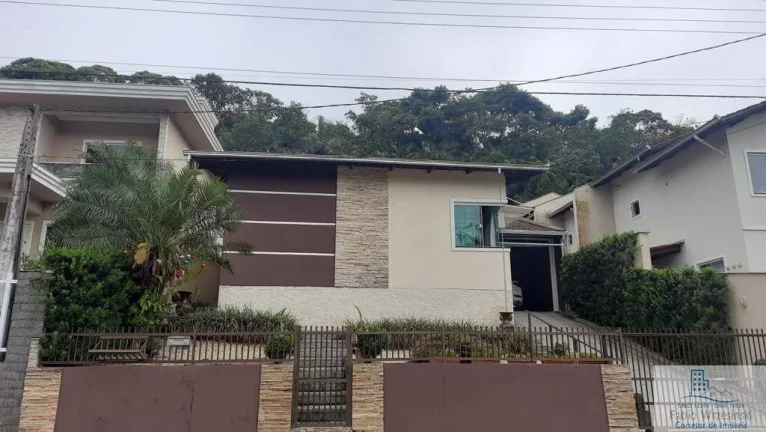 Imagem Vendo Casa com Piscina bairro Santa catarina em Joinville