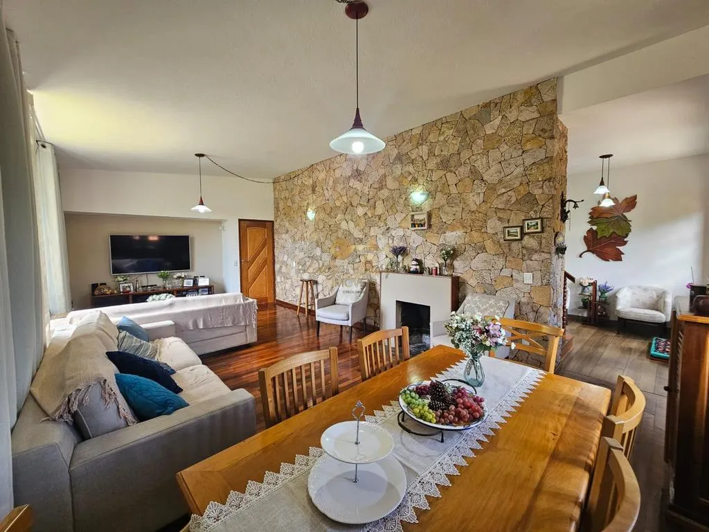 Imagem Casa para Venda em Teresópolis / RJ no bairro Tijuca