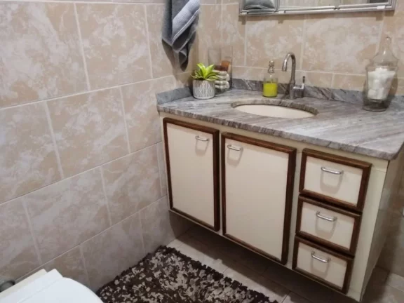 Imagem Venda, ótima casa com 4 dormitórios sendo 1 suíte, jd. Estoril