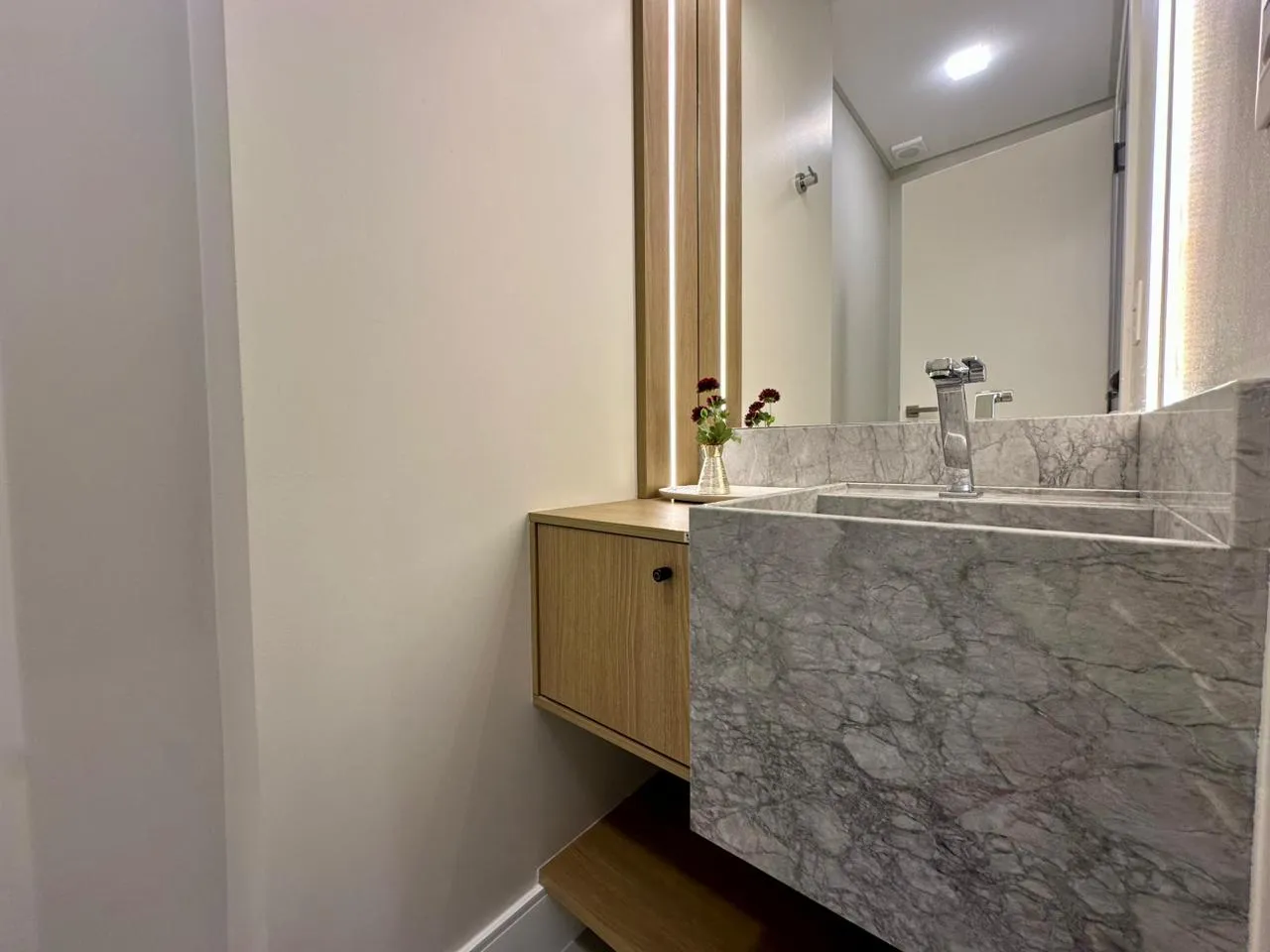 Imagem Apartamento com vista para o mar à venda com 115m2 por R$ 1.800.000,00