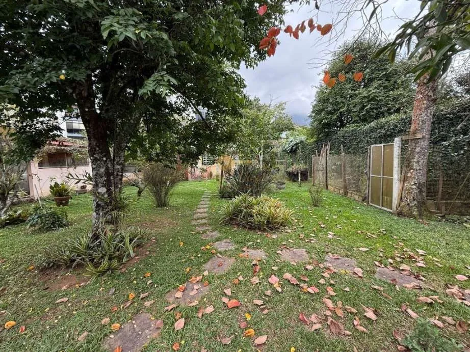 Imagem Casa para Venda em Teresópolis / RJ no bairro Araras