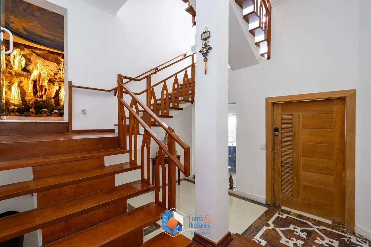 Foto do imóvel Casa para venda em Jardim Leonor com 7 quartos, sendo 5 suítes, 800m² em Rua Doutor Cristiano de Sousa