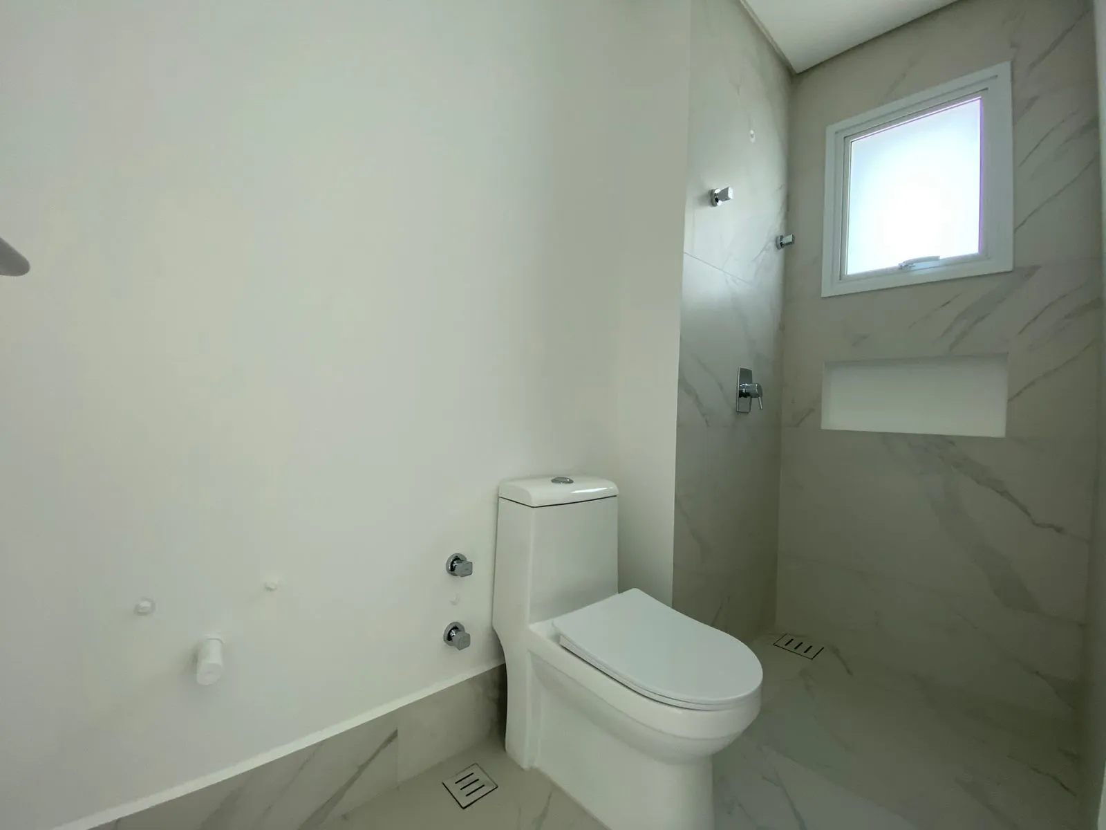 Imagem Apartamento com vista para o mar à venda com 190m2 por R$ 4.800.000,00