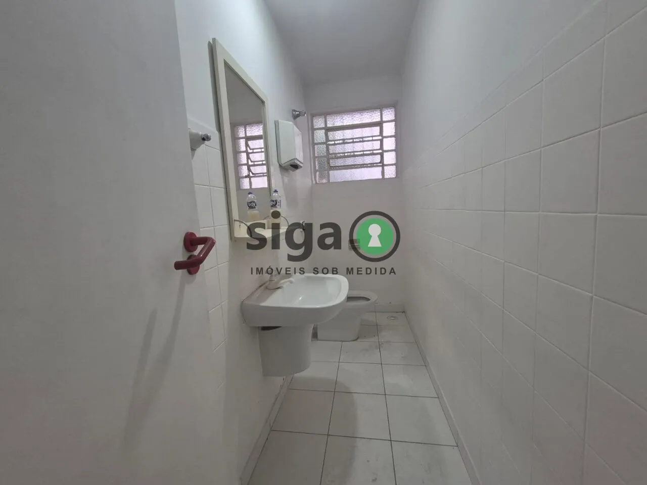 Imagem CASA COMERCIAL 290 METROS PARA LOCAÇÃO NO ITAIM